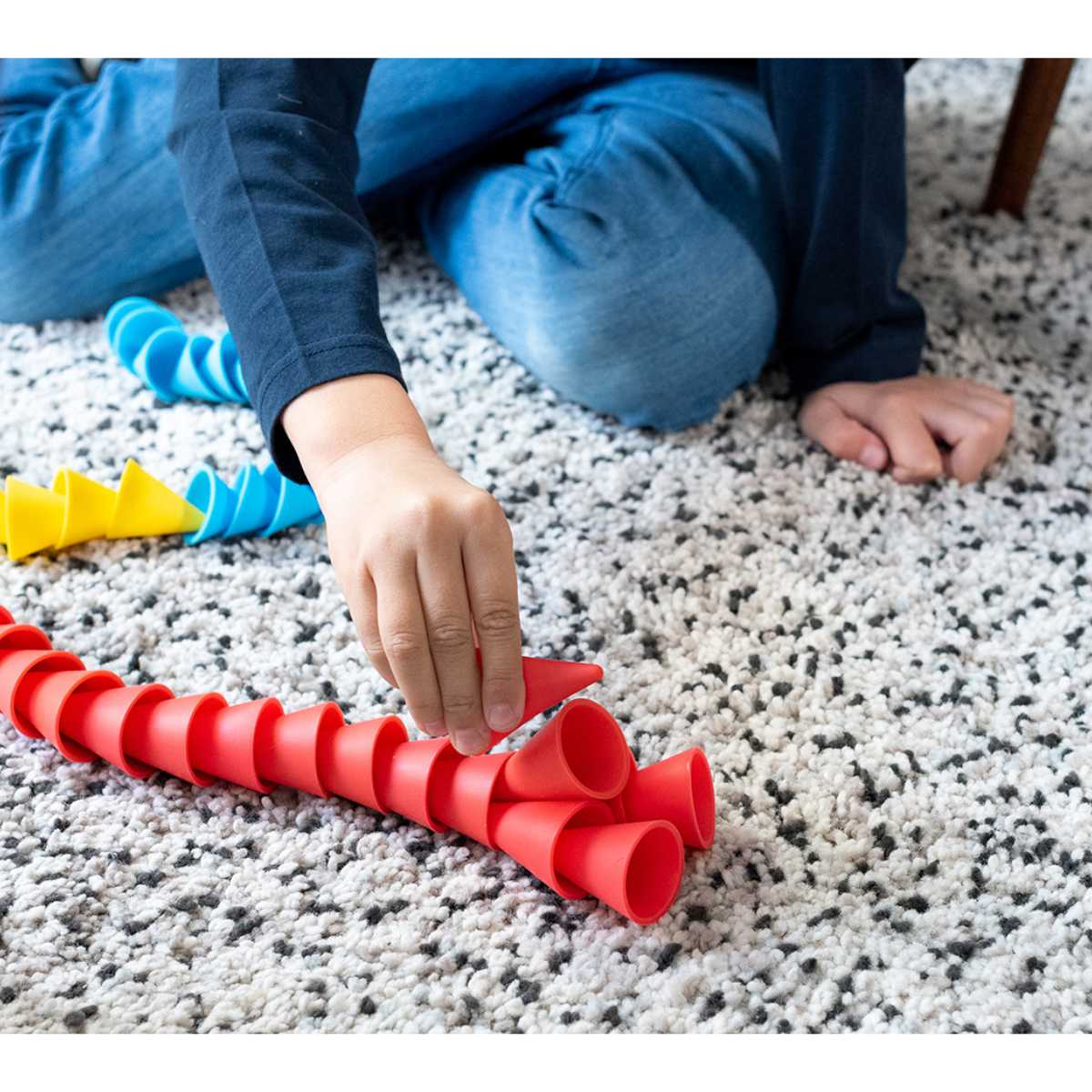 OPPI Piks Bausteine- und Balancierspiel - 48 Teile - Kit Kegel