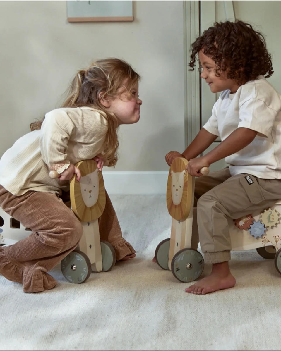Little Dutch Laufrad Löwe aus Holz – Safari Friends FSC