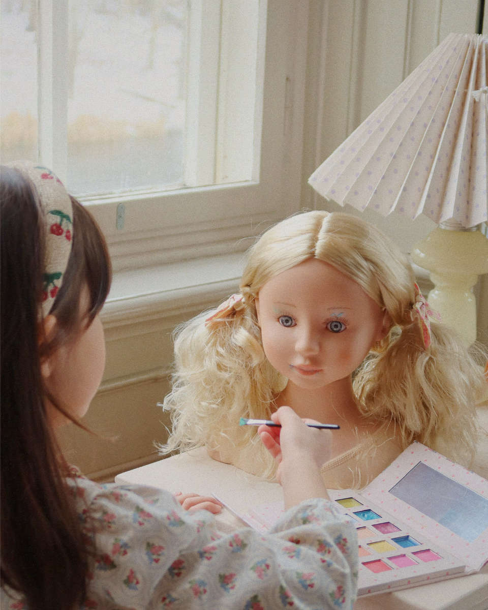 Konges Sløjd Lili Make-Up Salon inkl. Puppe & Zubehör