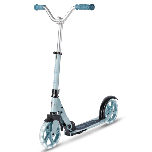 Micro Scooter Cruiser mit LED Räder